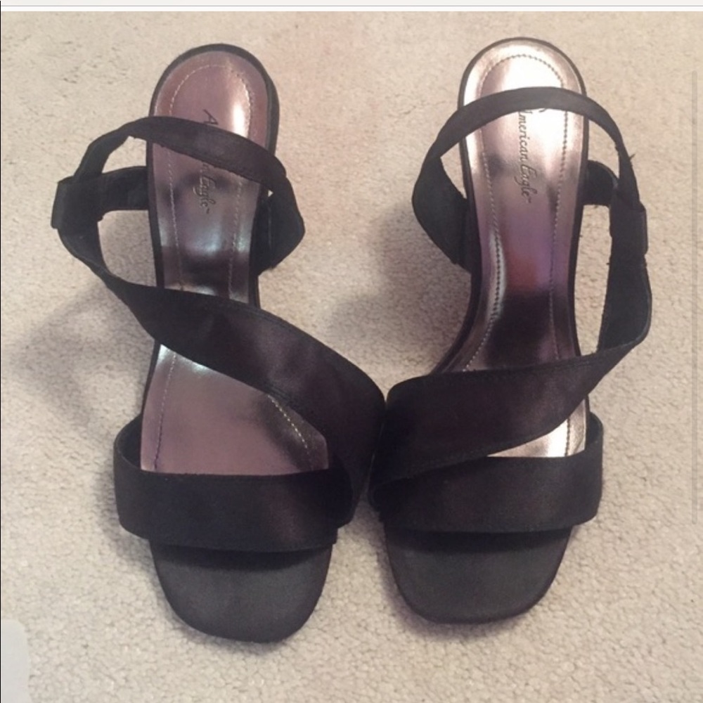 American Eagle Black 1.5" Heals w/Strap